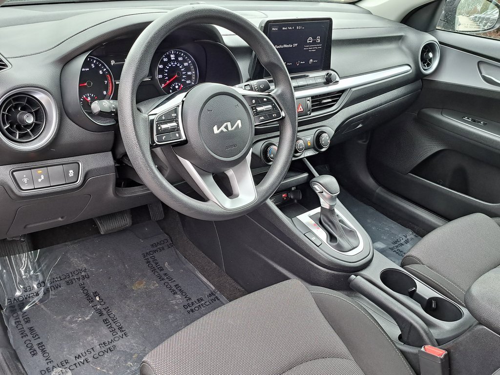 Used 2024 Kia Forte LXS w/ LXS Technology Package image 9