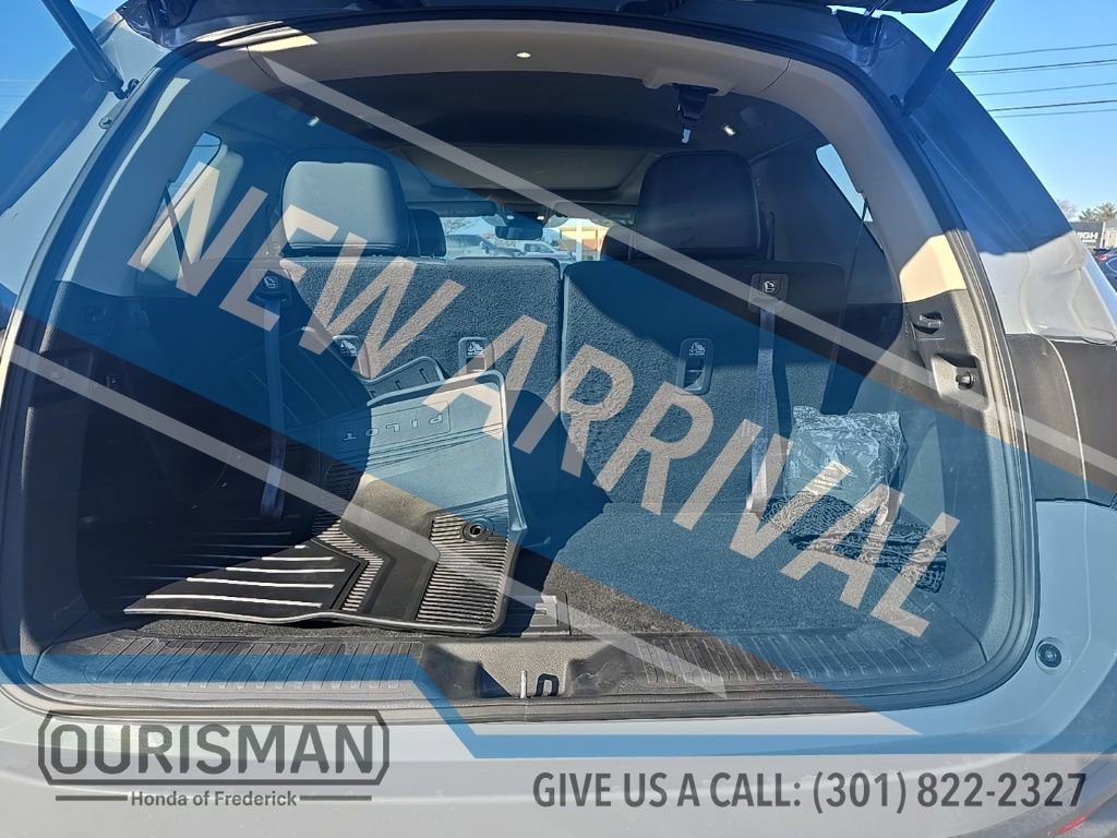 Used 2023 Honda Pilot Touring image 11