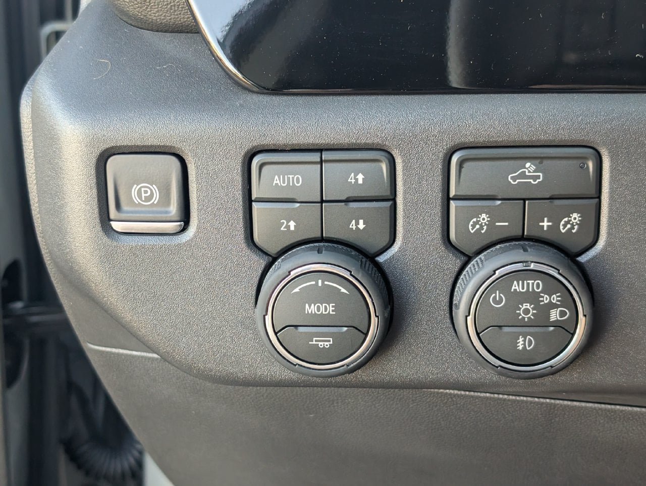 Used 2026 Chevrolet Silverado 1500 LT Trail Boss w/ Convenience Package II AWD/4WD image 22