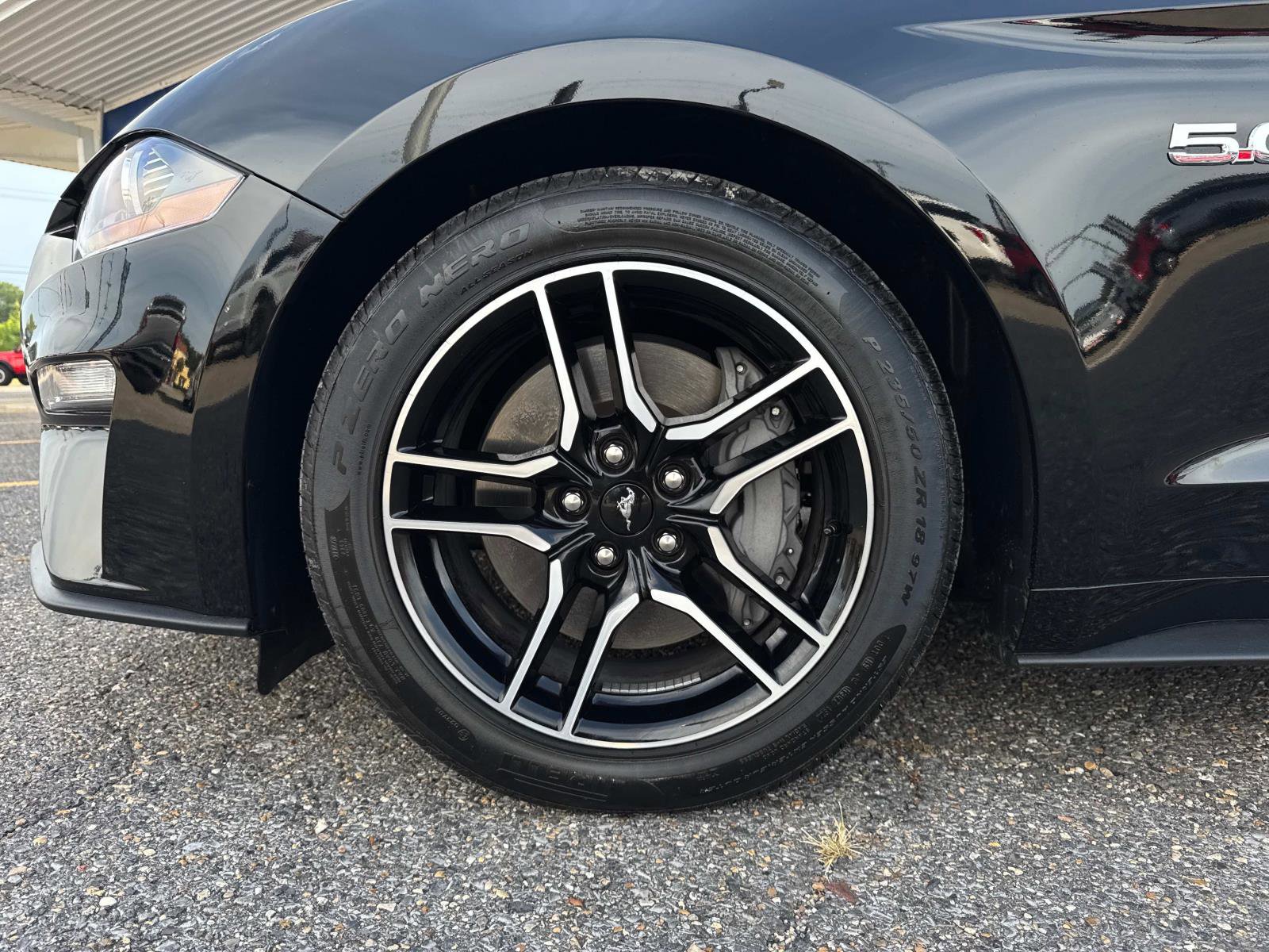 Used 2022 Ford Mustang GT image 3