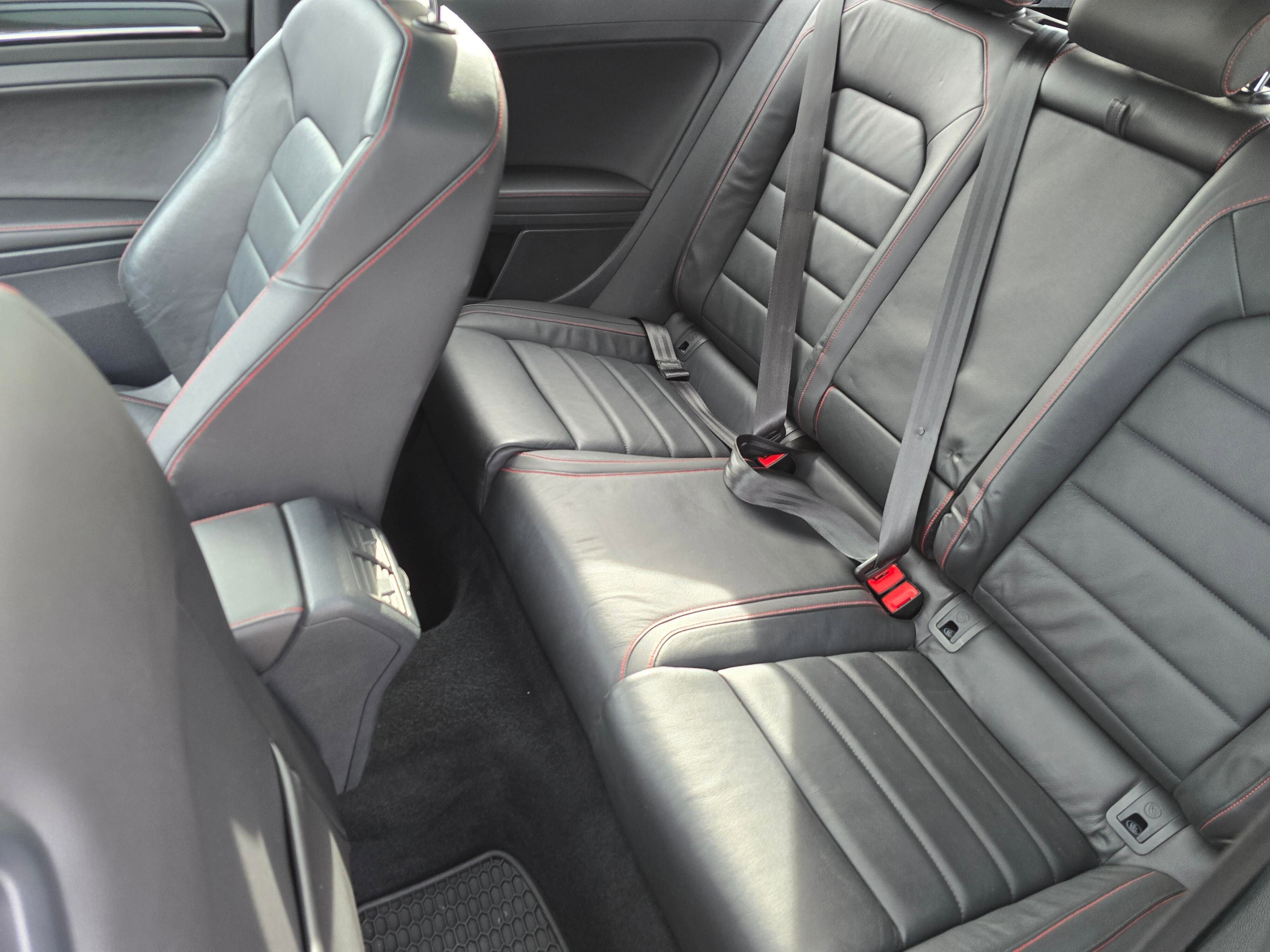 Used 2015 Volkswagen GTI SE FWD image 30