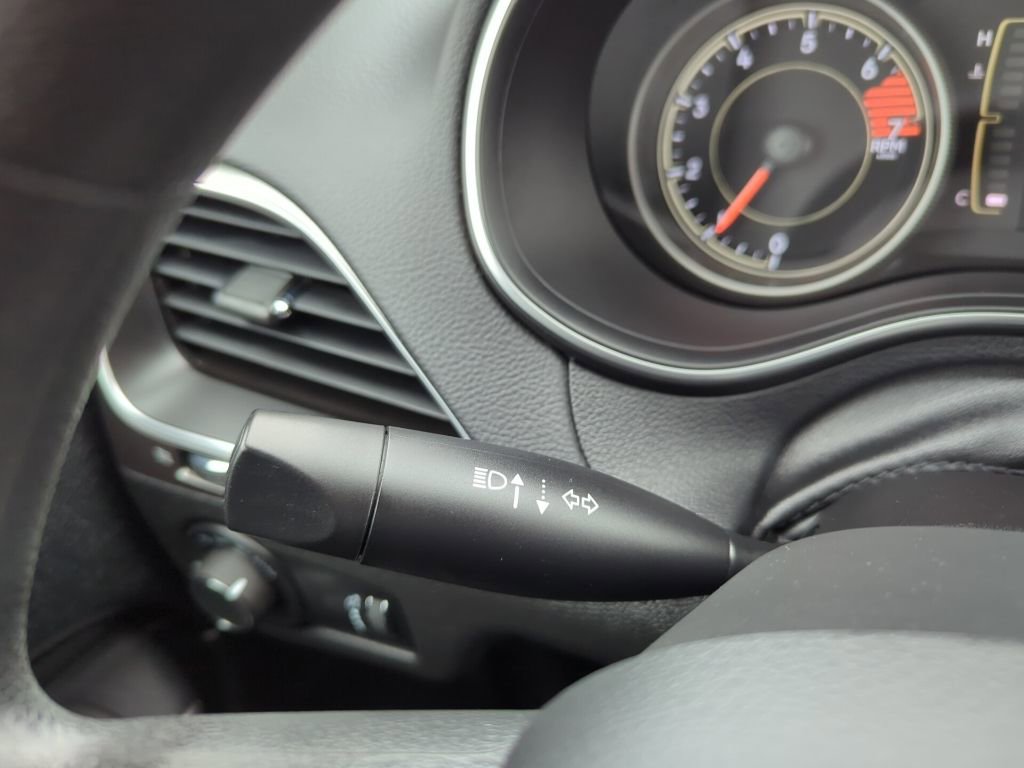 Used 2021 Jeep Cherokee Latitude image 23