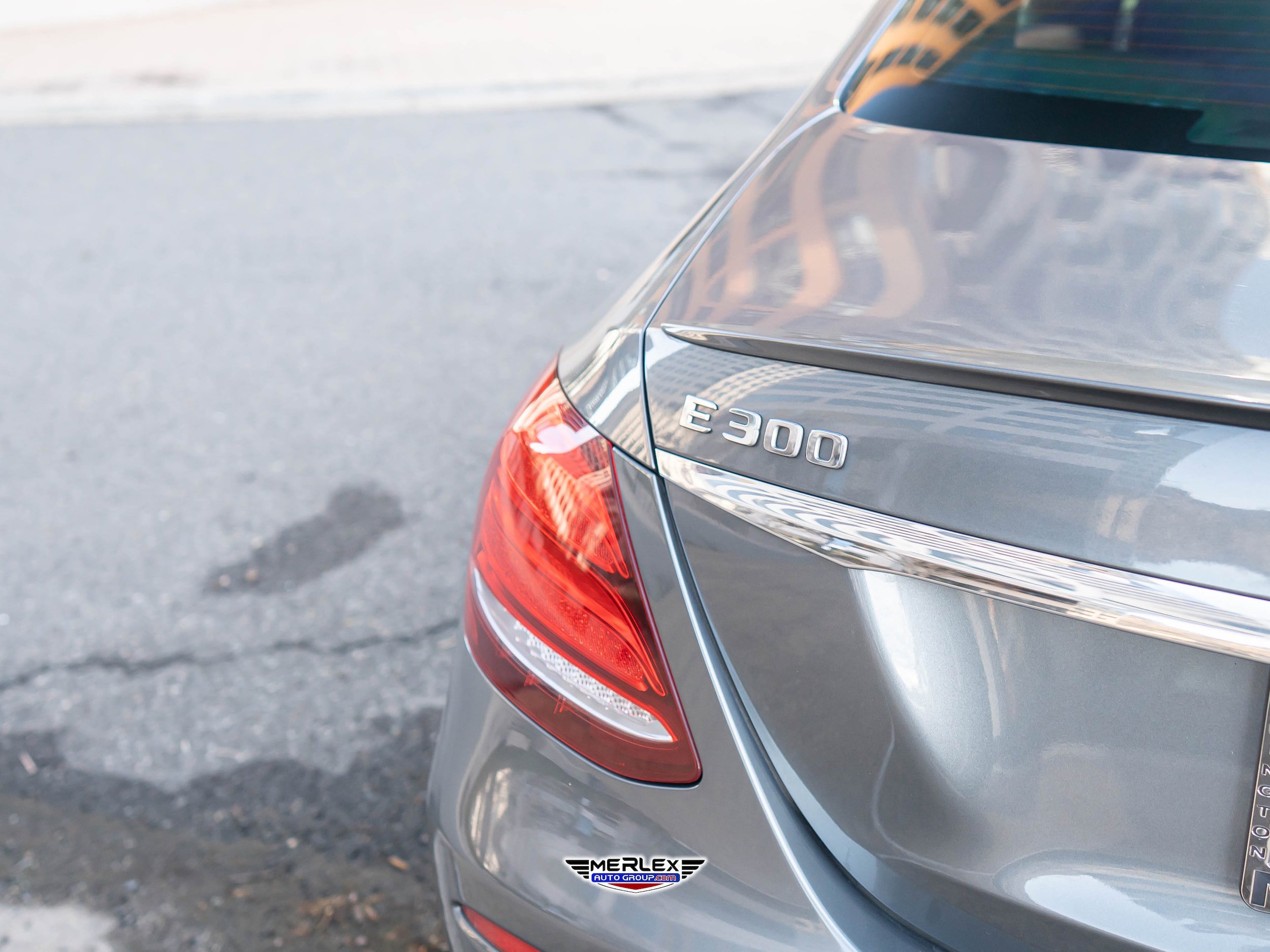 Used 2019 Mercedes-Benz E 300 4MATIC w/ Premium 1 Package image 48