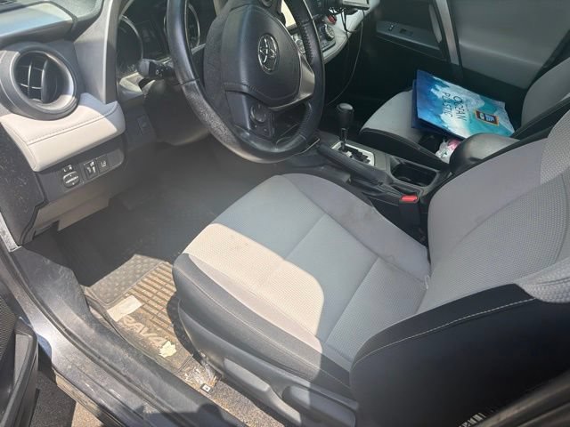 Used 2017 Toyota RAV4 XLE w/ Convenience Package AWD/4WD image 4