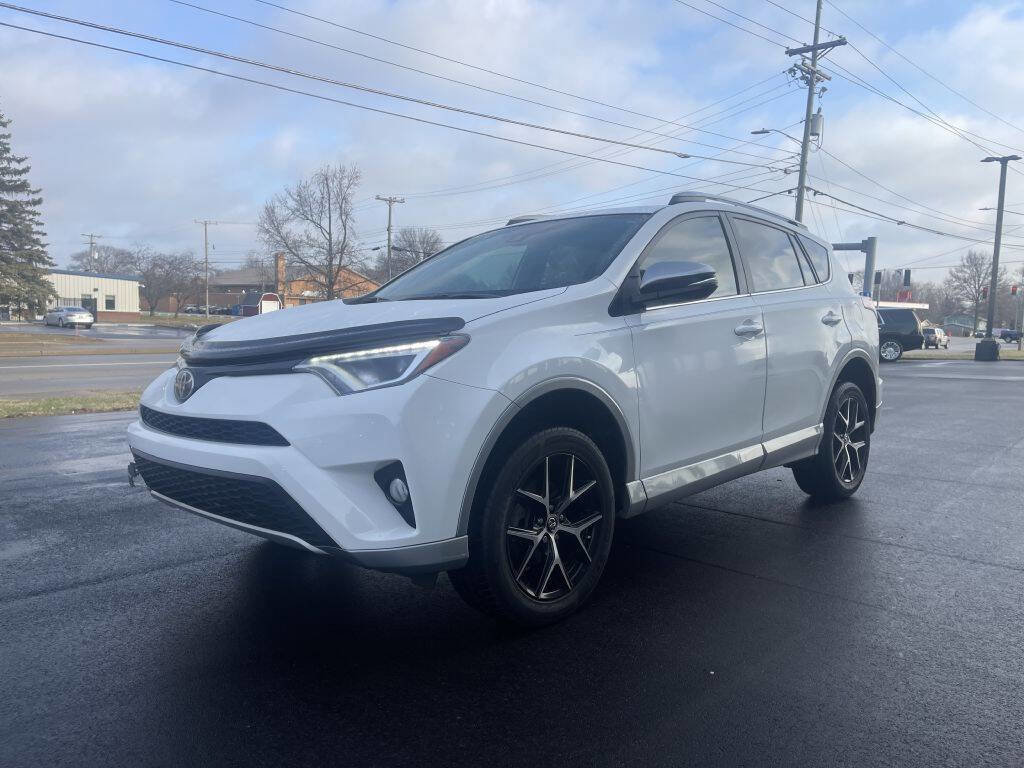 Used 2018 Toyota RAV4 SE