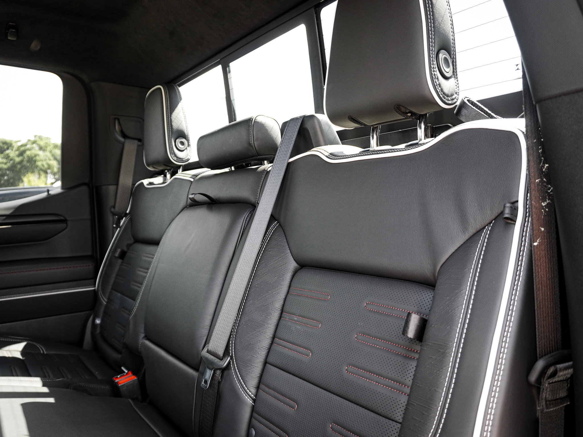 Used 2025 GMC Sierra 1500 AT4X AWD/4WD image 31