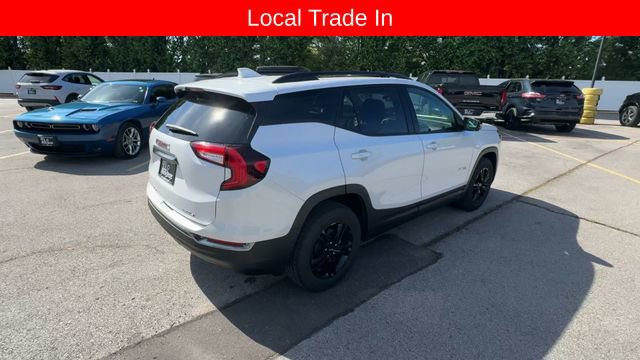 Used 2024 GMC Terrain AT4 w/ Tech Package AWD/4WD image 8