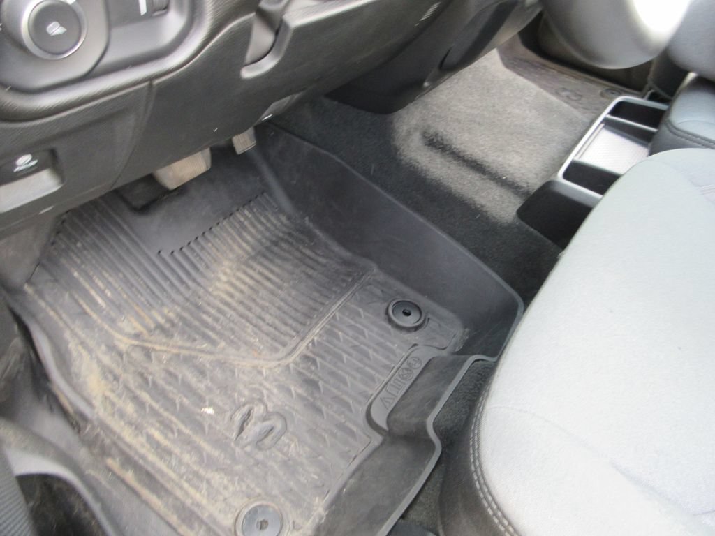 Used 2024 RAM 1500 Big Horn AWD/4WD image 22