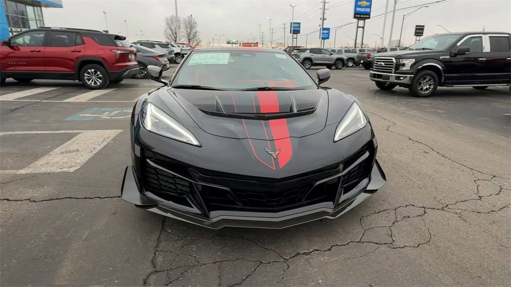 New 2026 Chevrolet Corvette ZR1 w/ ZR1 Carbon Fiber Aero Package image 3