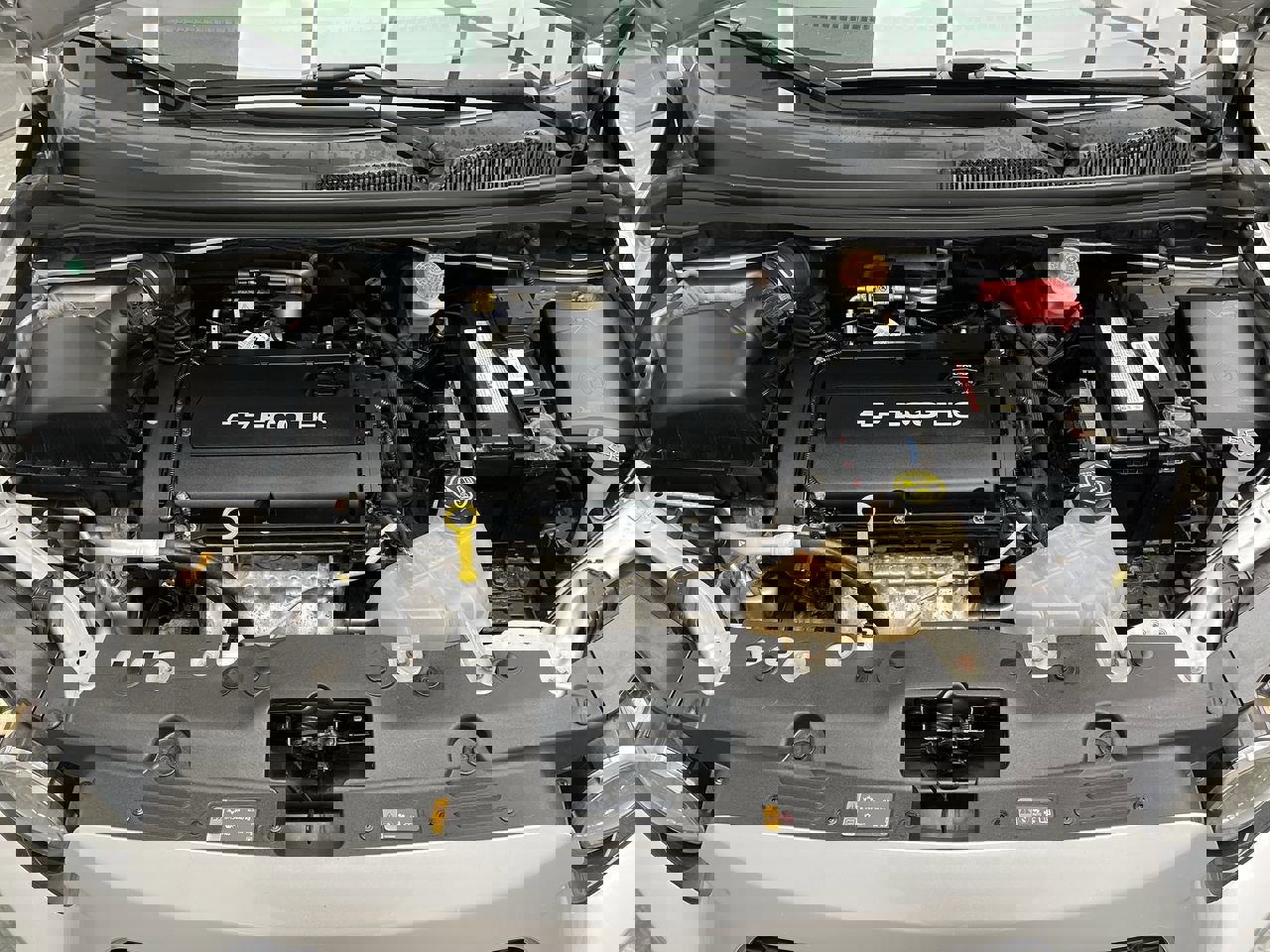 Used 2014 Chevrolet Sonic LT image 19