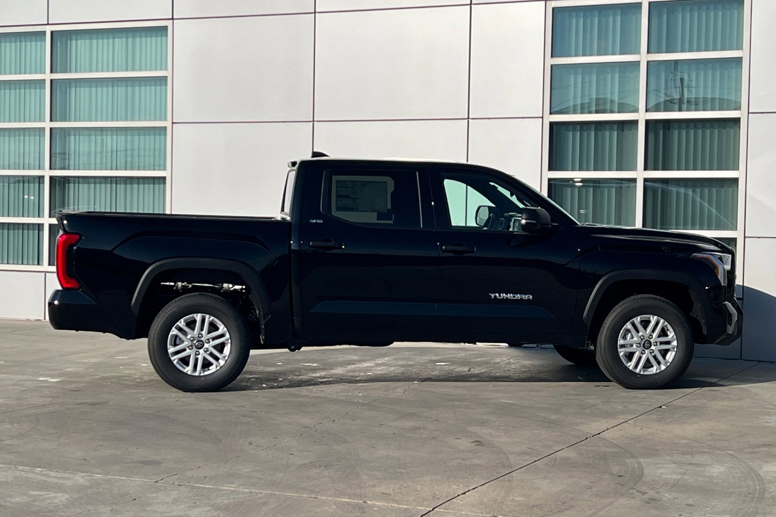 New 2026 Toyota Tundra SR5 w/ SR5 Convenience Package image 3