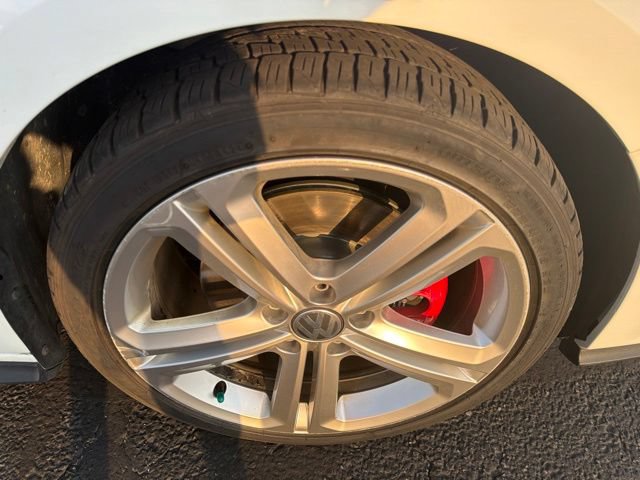 Used 2017 Volkswagen Jetta GLI FWD image 26