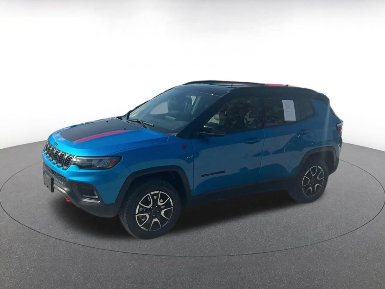 Used 2025 Jeep Compass Trailhawk AWD/4WD image 7