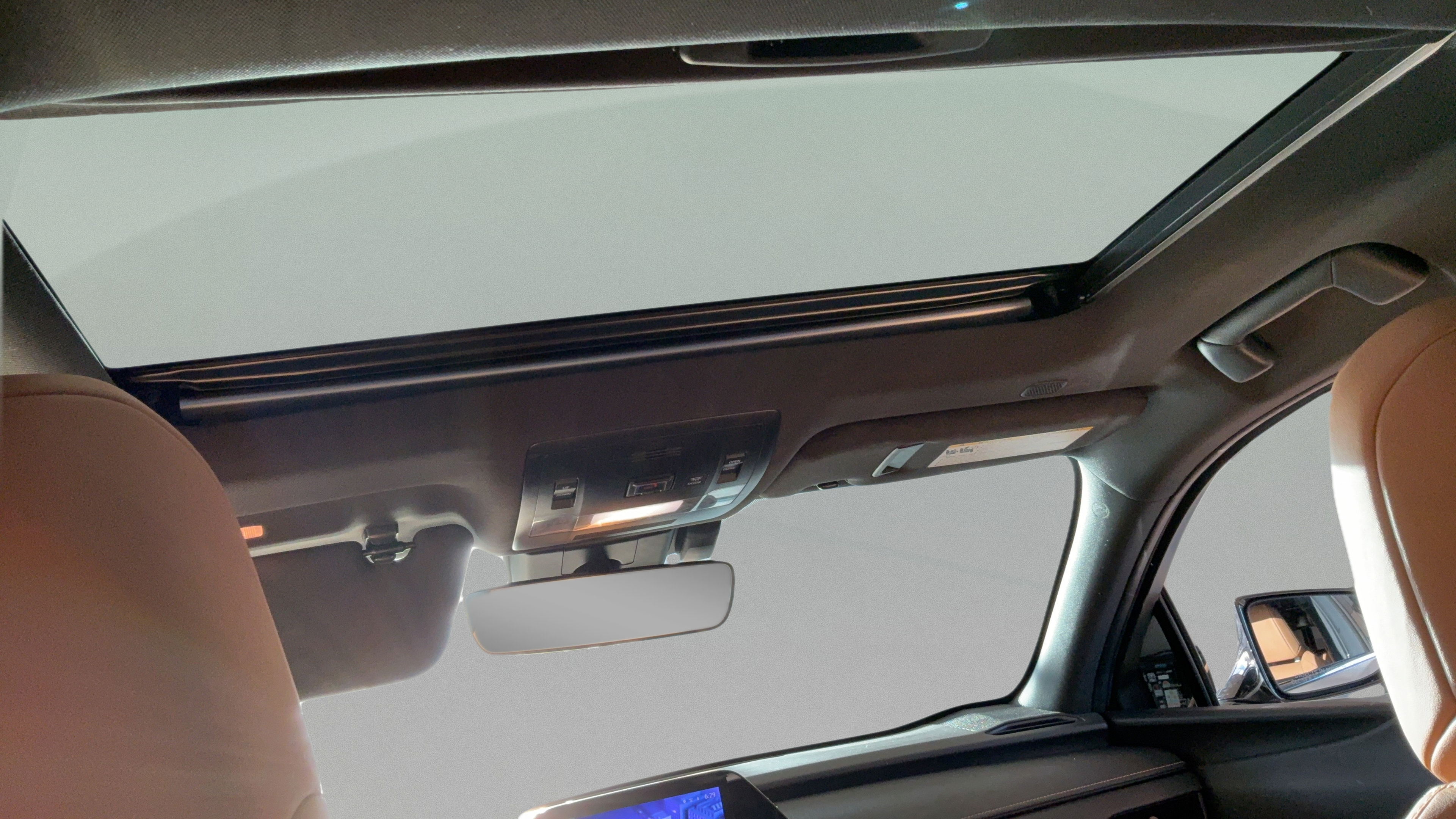 Used 2023 Lexus UX 250h AWD w/ Premium Package image 28