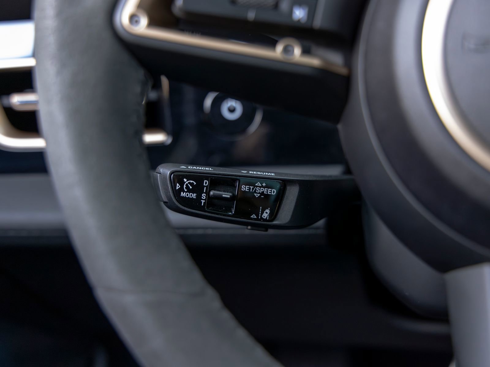 Certified 2025 Porsche Taycan 4S image 30