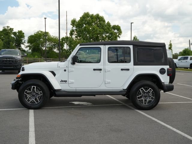 New 2026 Jeep Wrangler Unlimited Sahara AWD/4WD image 4
