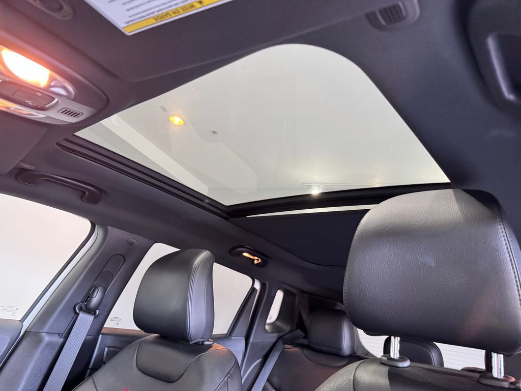 Used 2023 Jeep Compass Trailhawk w/ Sun and Sound Group image 20