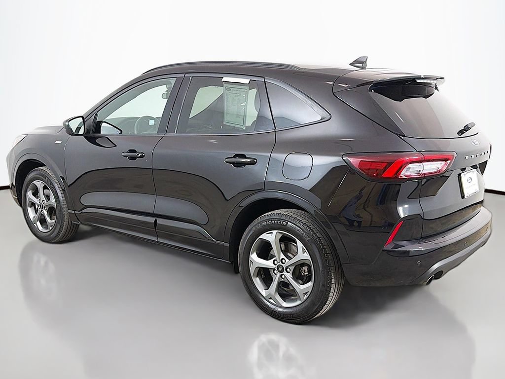Used 2024 Ford Escape ST-Line w/ Tech Pack #1 AWD/4WD image 11