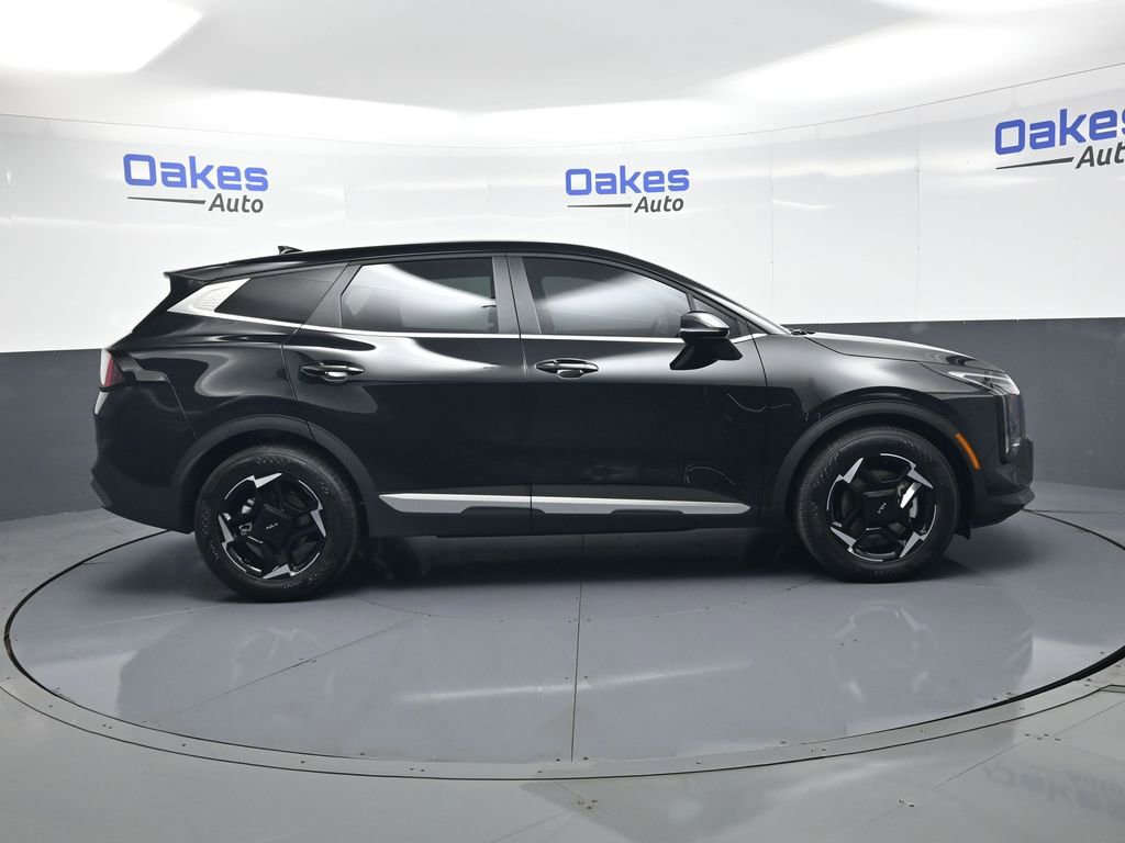 Used 2026 Kia Sportage EX image 9