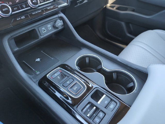 Certified 2025 Honda Pilot Elite image 30