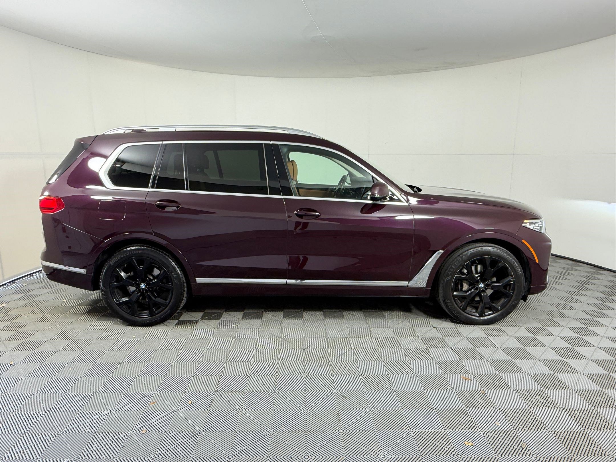 Used 2022 BMW X7 xDrive40i w/ Executive Package image 8