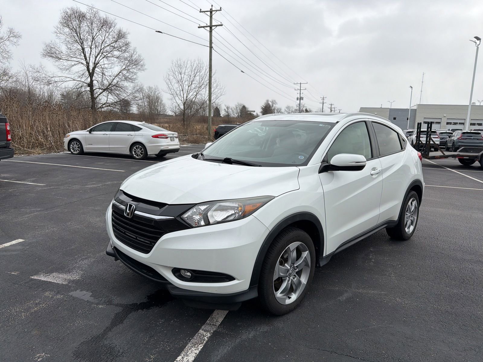 Used 2017 Honda HR-V EX-L image 2