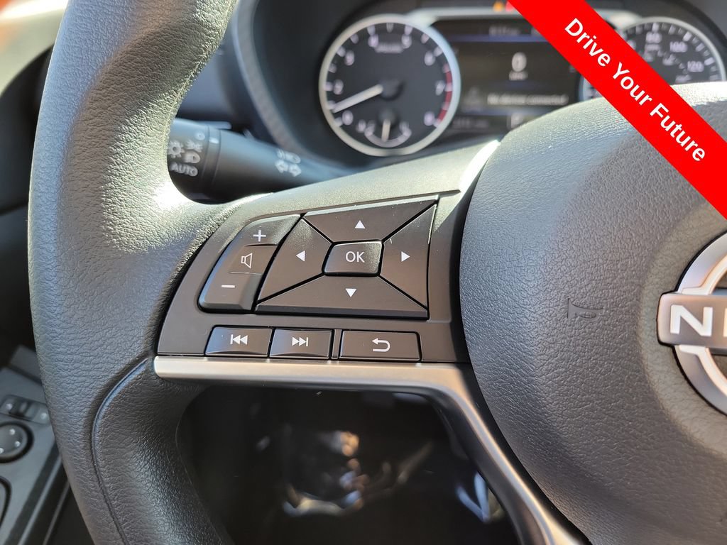 Used 2025 Nissan Sentra SV w/ Trunk Package FWD image 5