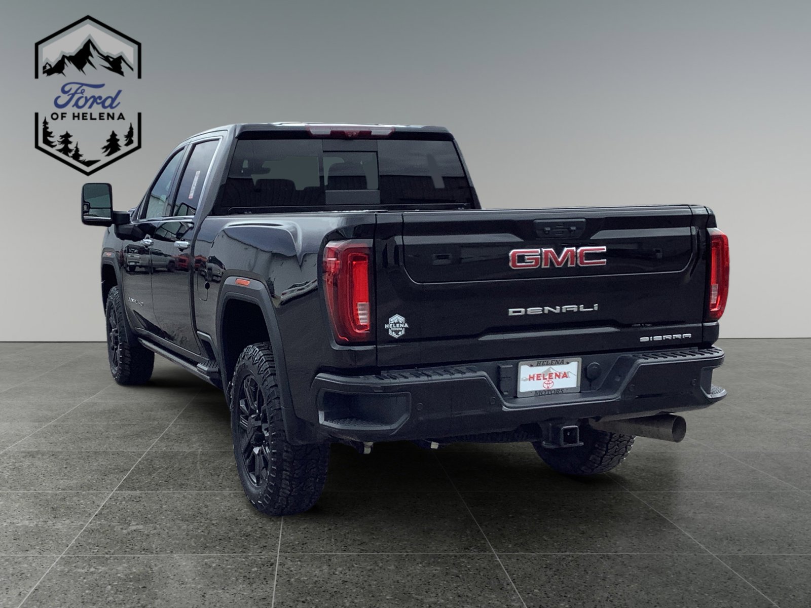 Used 2022 GMC Sierra 2500 Denali w/ Denali Black Diamond Edition image 3