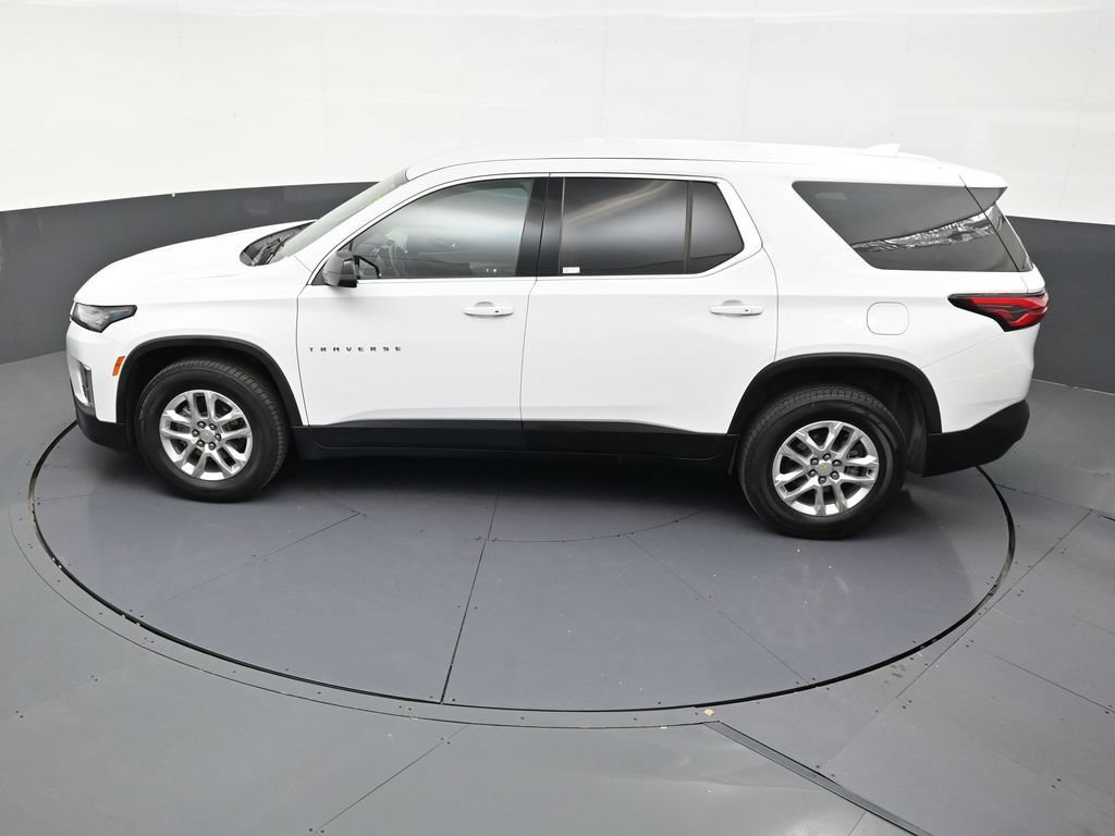 Used 2023 Chevrolet Traverse LS FWD image 13