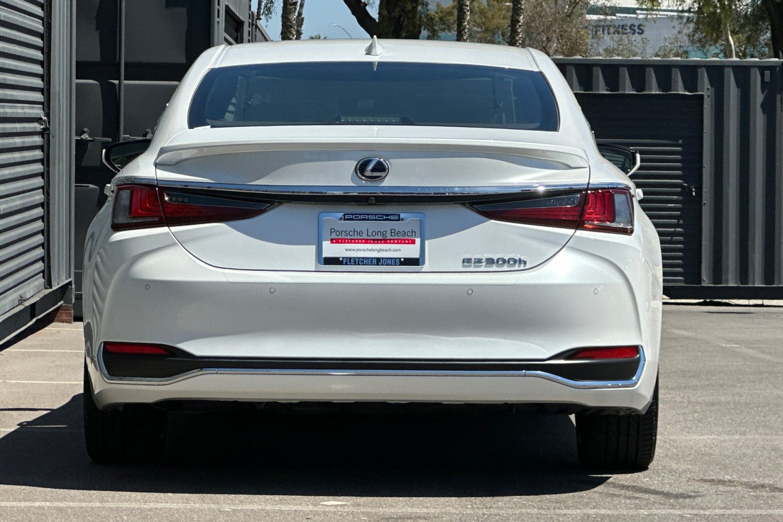 Used 2019 Lexus ES 300h Ultra Luxury w/ Accessory Package 2 FWD image 7