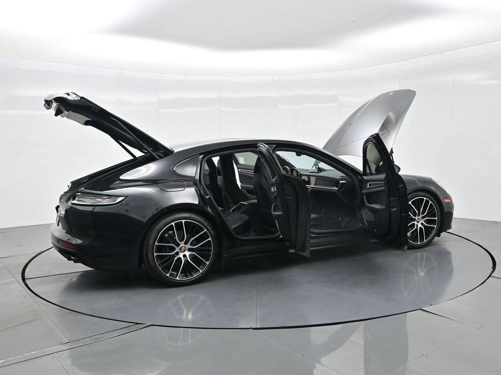 Used 2023 Porsche Panamera Platinum Edition image 39