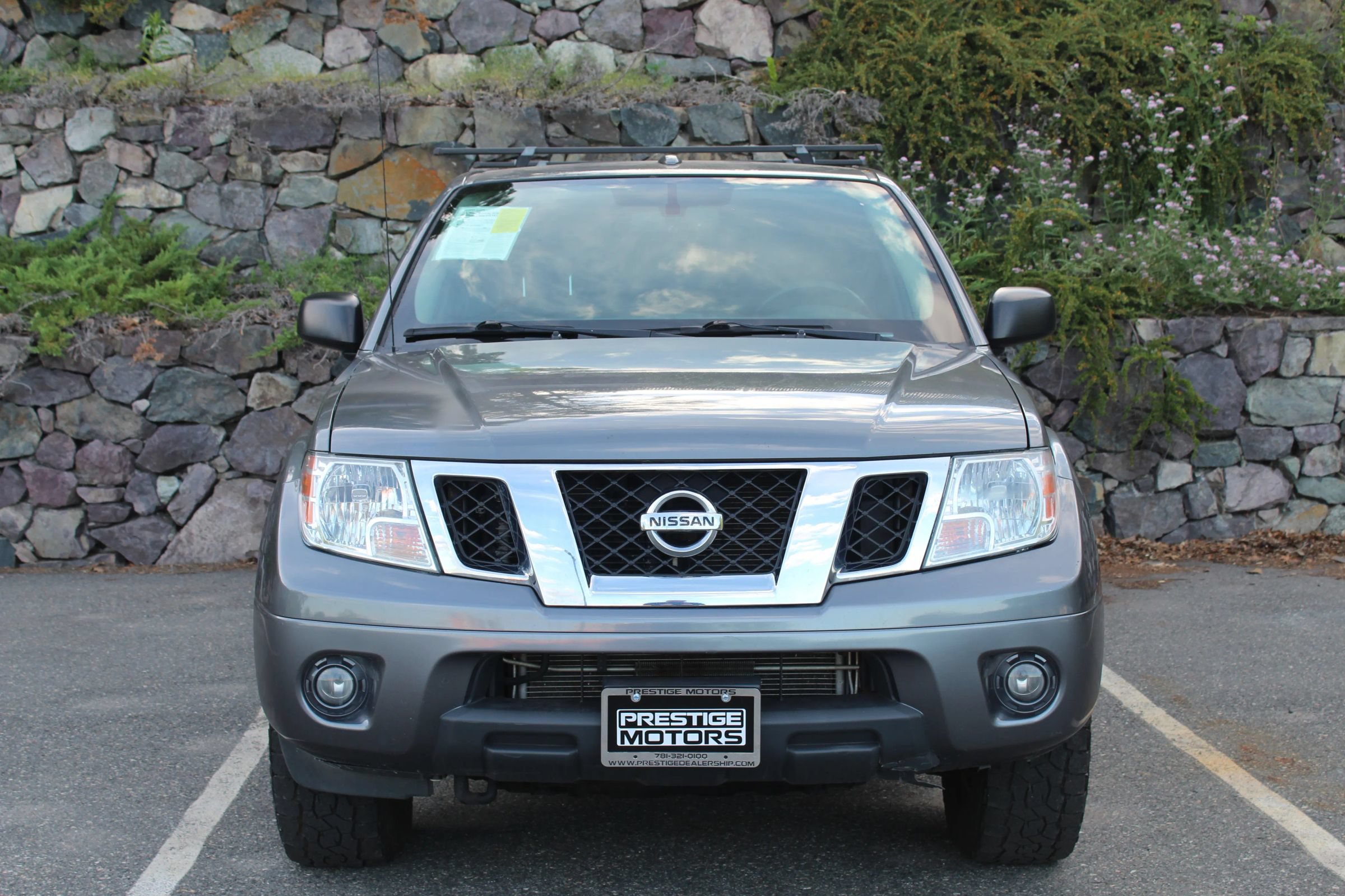 Used 2017 Nissan Frontier SV w/ SV Value Truck Package AWD/4WD image 3