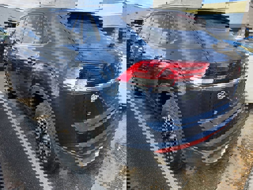 Used 2022 Volkswagen Atlas Cross Sport SE image 5