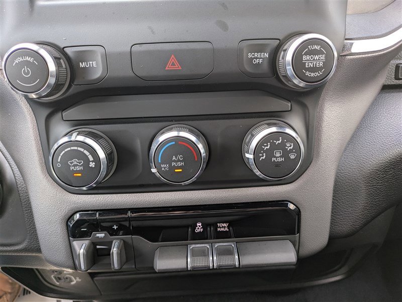 Used 2024 RAM 2500 Big Horn w/ Bed Utility Group image 27