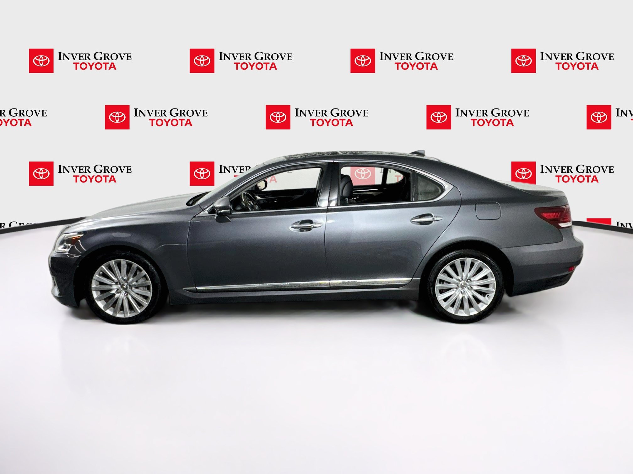 Used 2015 Lexus LS 460 AWD w/ Comfort Package image 8