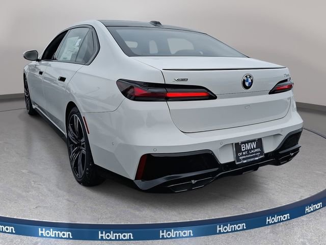 New 2026 BMW 760i xDrive w/ Premium Package image 7