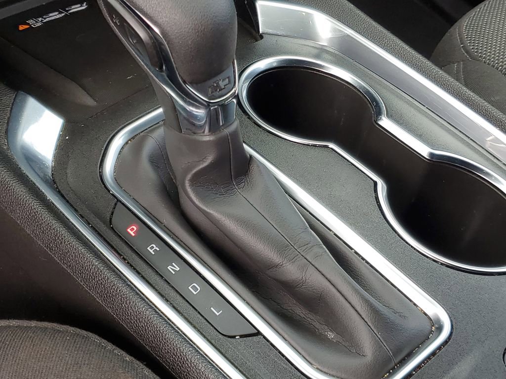 Used 2022 Chevrolet Traverse LT image 25