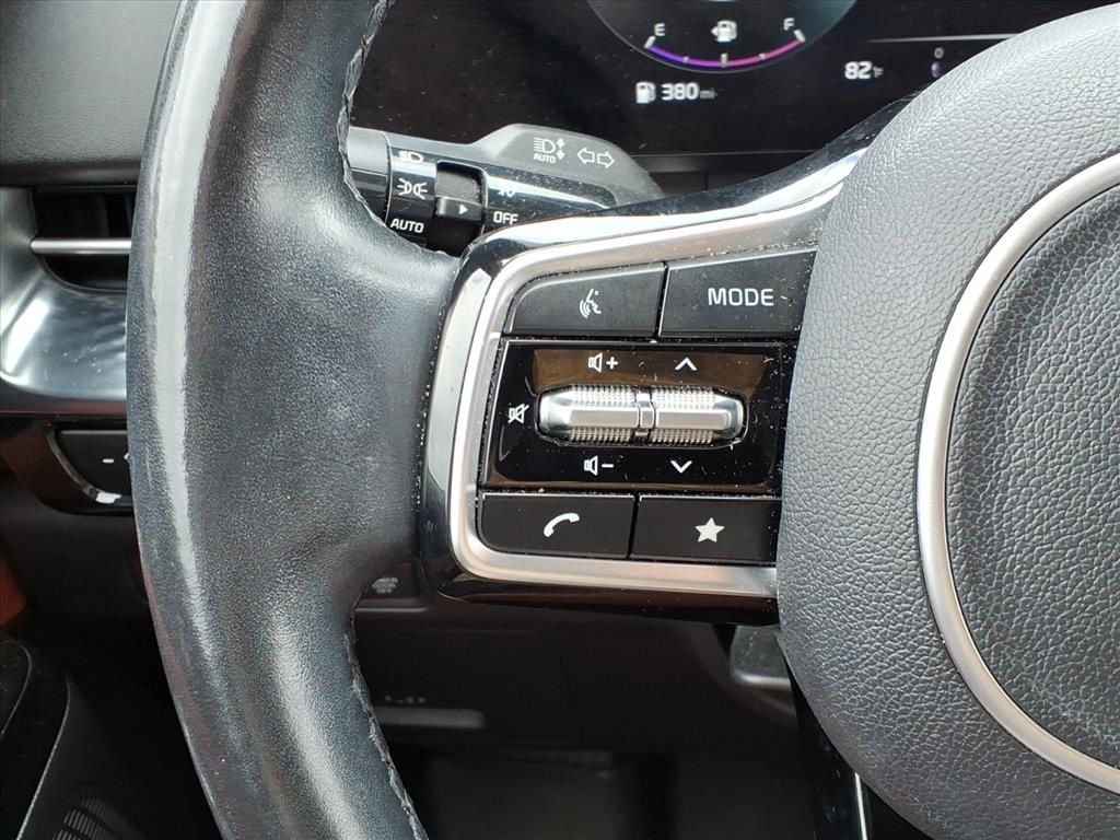 Used 2022 Kia Carnival SX Prestige FWD image 13