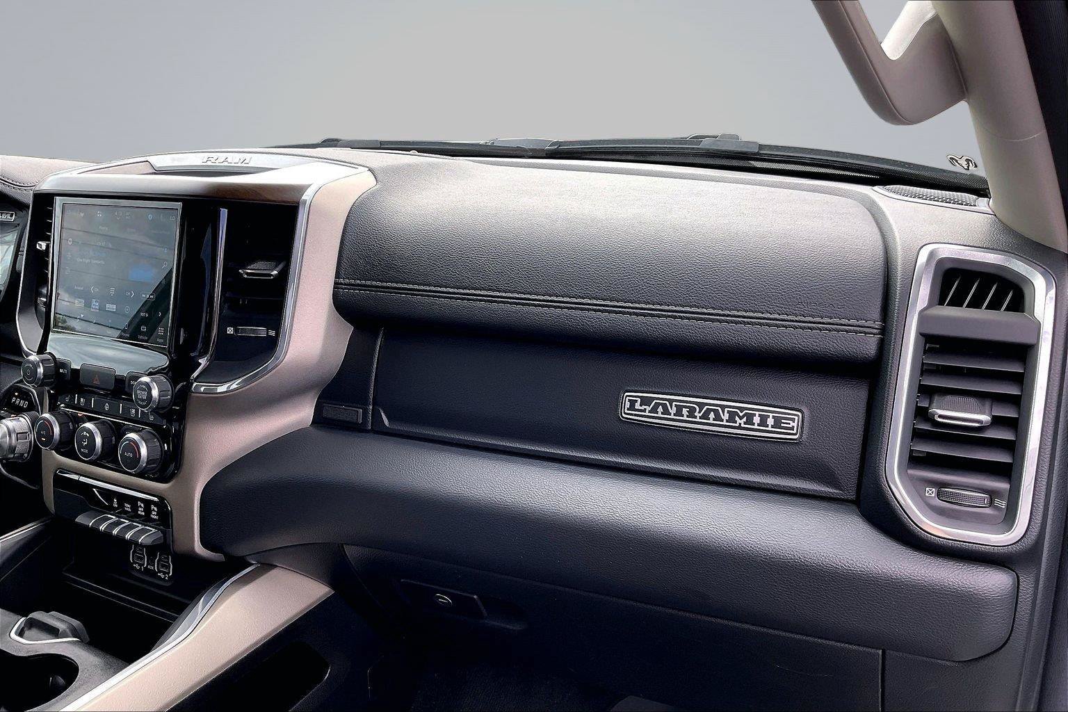 Used 2022 RAM 1500 Laramie AWD/4WD image 17