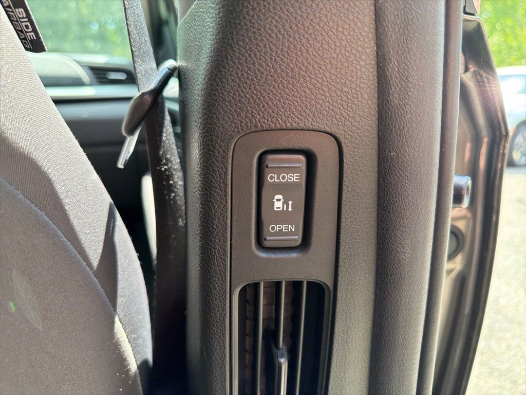 Used 2019 Honda Odyssey EX image 13