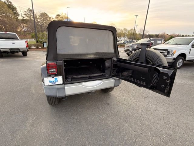 Used 2013 Jeep Wrangler Unlimited Sahara w/ Connectivity Group image 19