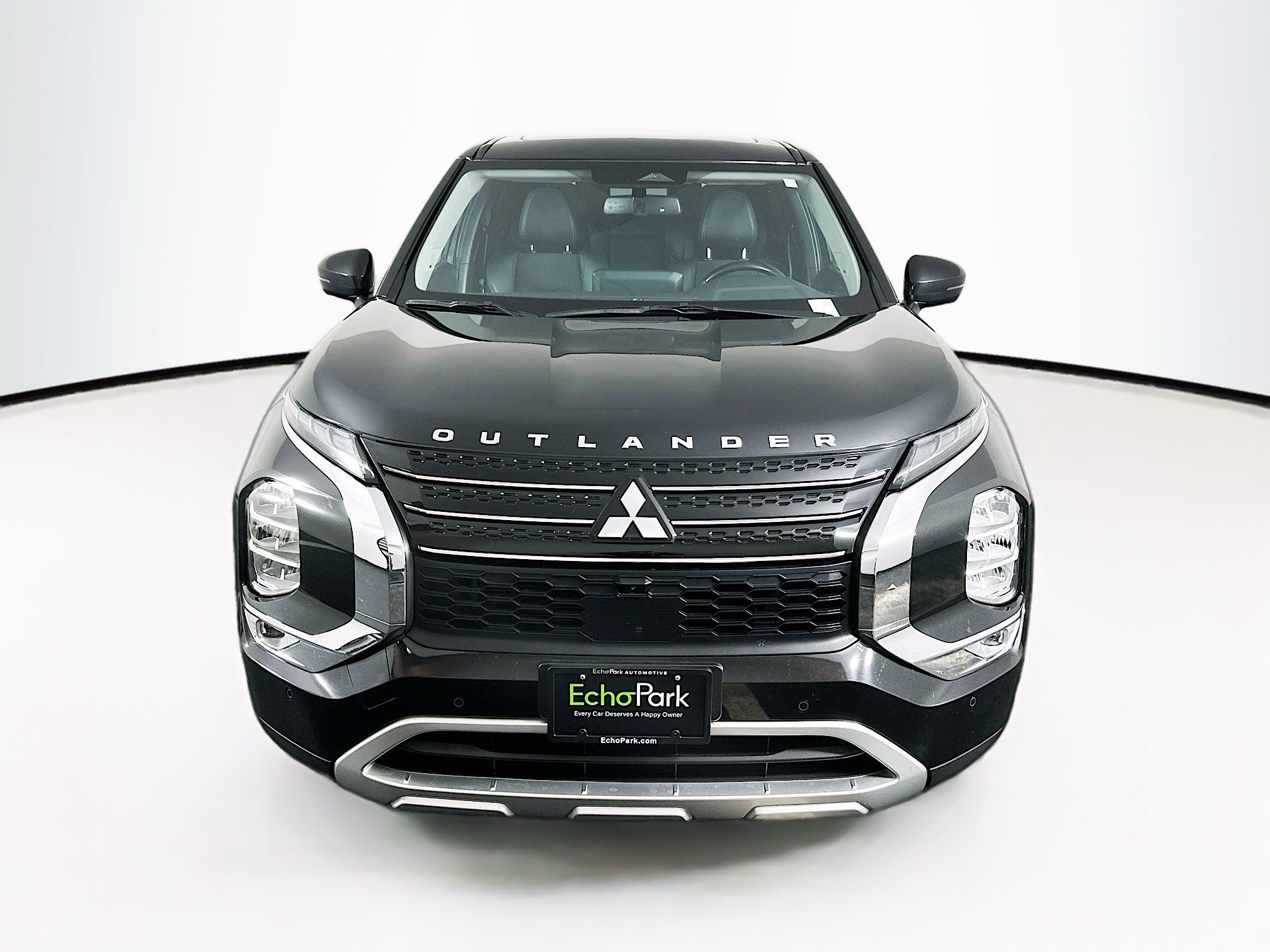Used 2023 Mitsubishi Outlander SE FWD image 2