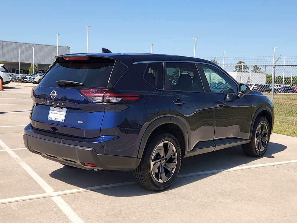 Used 2025 Nissan Rogue SV AWD/4WD image 5