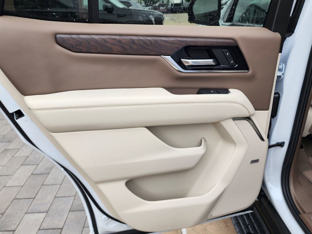 New 2026 GMC Yukon Denali w/ Denali Reserve Package AWD/4WD image 50