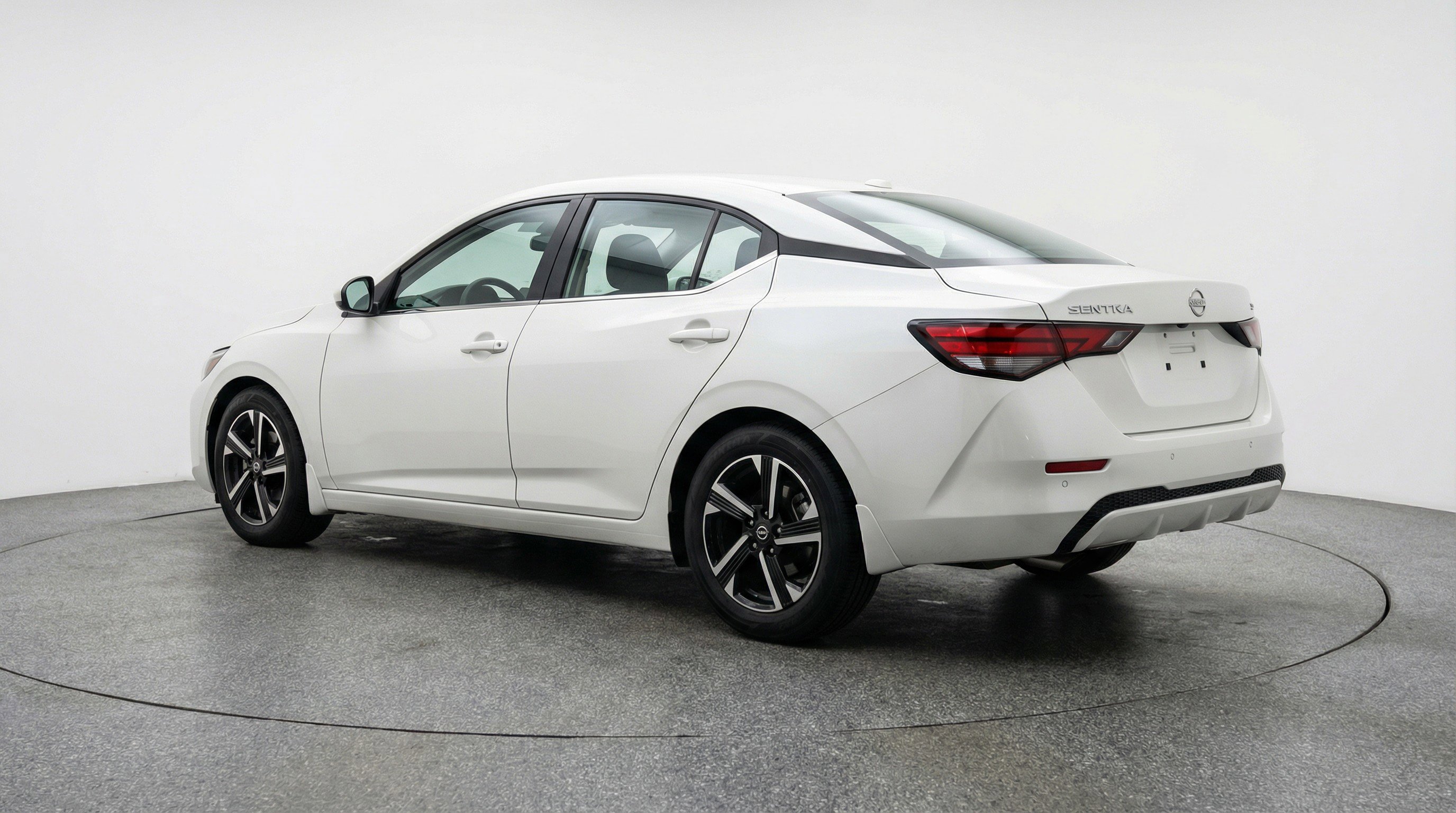 Used 2025 Nissan Sentra SV image 6