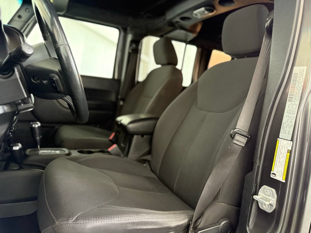 Used 2018 Jeep Wrangler Unlimited Sport S AWD/4WD image 20