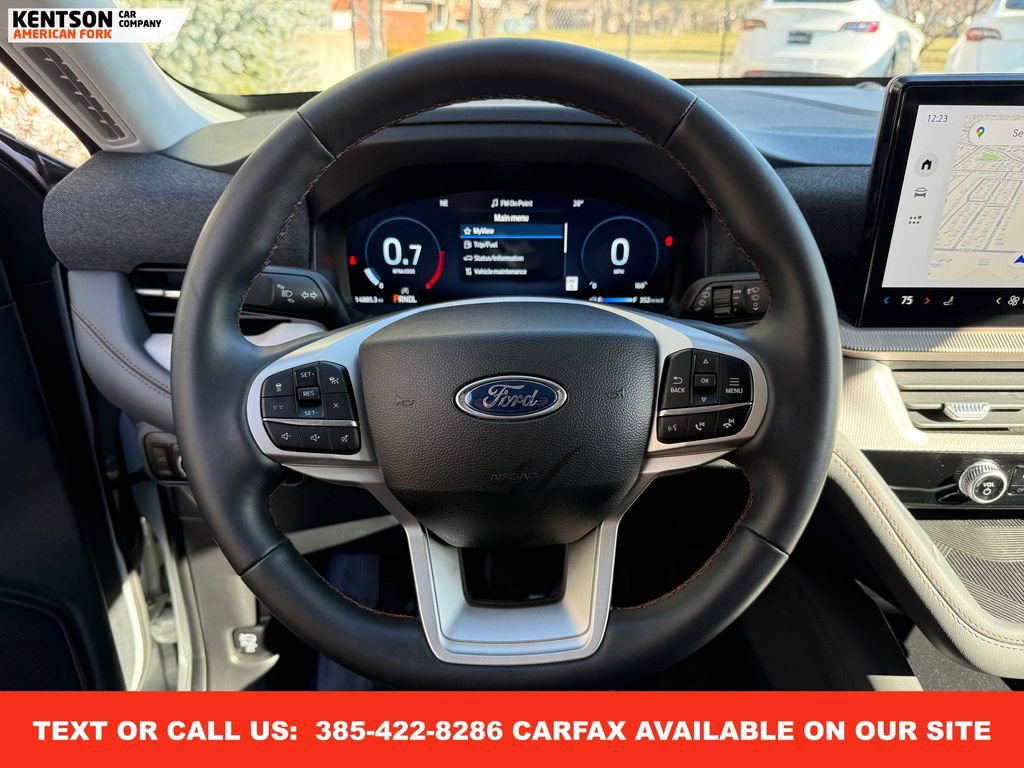 Used 2025 Ford Explorer Active image 14