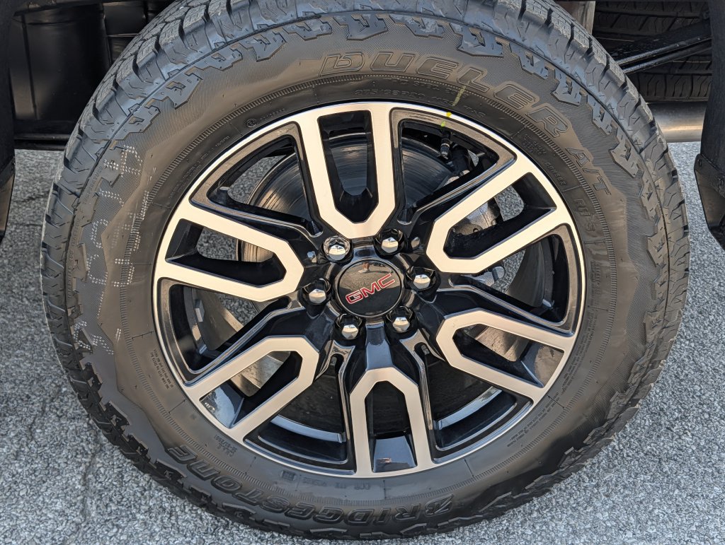New 2026 GMC Sierra 1500 AT4 w/ AT4 Premium Package AWD/4WD image 9