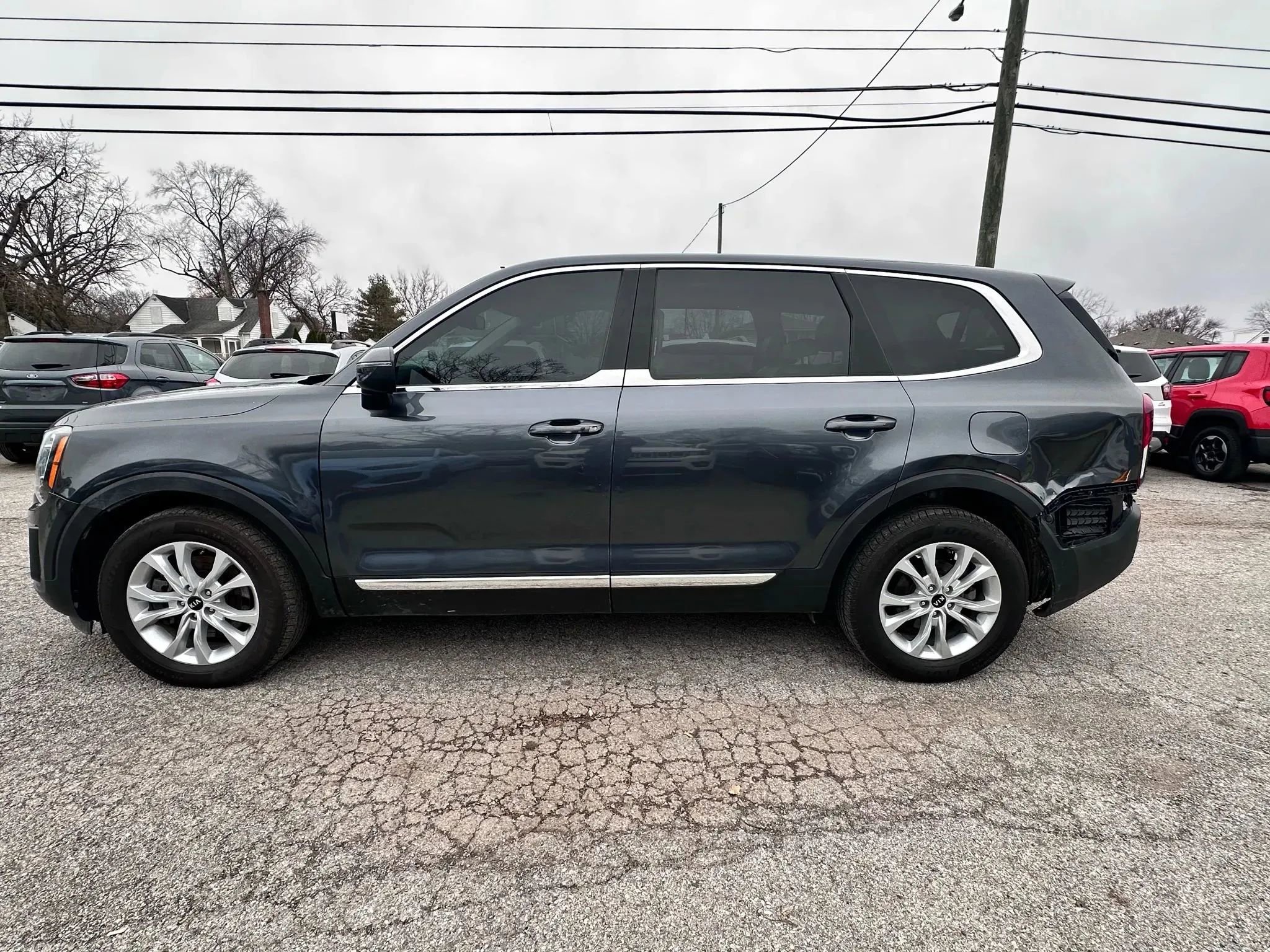 Used 2021 Kia Telluride LX image 4