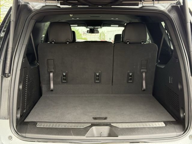 Used 2024 Chevrolet Suburban RST image 33